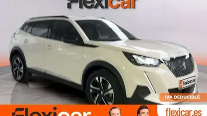 Usado Peugeot 2008 Allure 110 CV (80 kW) 2022 Blanco SUV