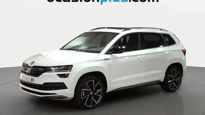 Blanco Usado 2022 Skoda Karoq SportLine SUV | 24.537 € (Precio justo)
