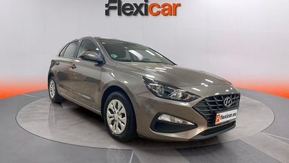 Usado Hyundai i30 110 CV (80 kW) 2021 Marrón Utilitario