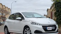 Blanco Usado 2019 Peugeot 208 Active Utilitario | 10.950 € (Precio justo)