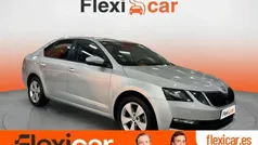 Negro Usado 2019 Skoda Octavia Ambition Berlina | 14.990 € (Precio justo)