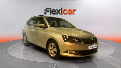 Usado Skoda Fabia Active 90 CV (66 kW) 2017 Gris Familiar