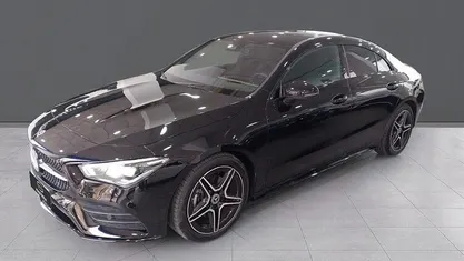 Usado Mercedes CLA180 AMG 136 CV (100 kW) 2023 Negro Berlina