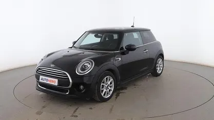 Usado Mini ONE 102 CV (75 kW) 2021 Negro Utilitario