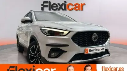 Usado MG ZS Luxury 111 CV (81 kW) 2023 Blanco SUV