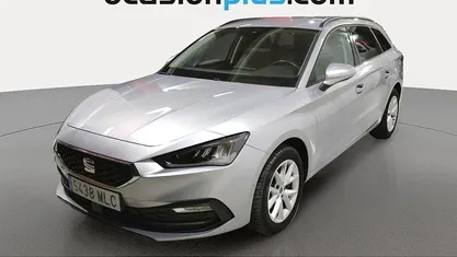 Gris plata Usado 2023 Seat Leon Style Monovolumen | 18.637 € (Buen precio)