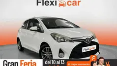 Blanco Usado 2015 Toyota Yaris Active Berlina | 9990 € (Precio justo)