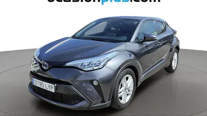 Käytetty Toyota C-HR Active 122 HP (89 kW) 2022 Harmaa Katumaasturi