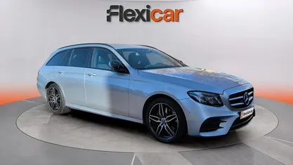 Usado Mercedes E220 194 CV (142 kW) 2020 Gris Familiar