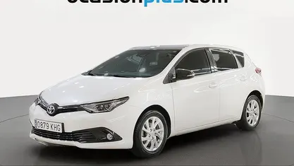 Usado Toyota Auris 116 CV (85 kW) 2018 Blanco Utilitario