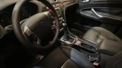 Usado Ford Mondeo Titanium X 140 CV (102 kW) 2008 Azul Berlina