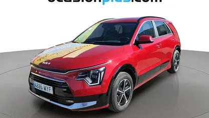Usado Kia Niro 141 CV (103 kW) 2025 Rojo SUV