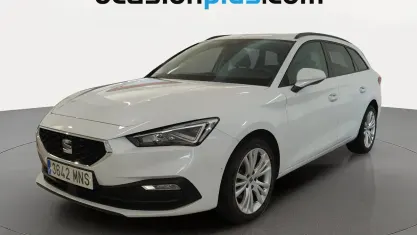 Usado Seat Leon Style 150 CV (110 kW) 2024 Blanco Monovolumen