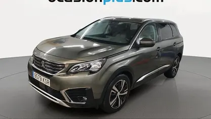 Usado Peugeot 5008 Allure 131 CV (96 kW) 2018 Gris SUV
