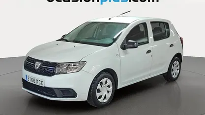 Blanco Usado 2017 Dacia Sandero Lauréate Utilitario | 6389 € (Precio justo)