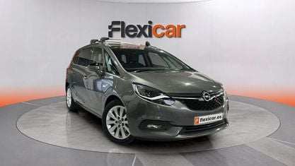 Usado Opel Zafira Tourer Innovation 136 HP (100 kW) 2018 Cinzento Monovolume