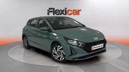 Begagnad Hyundai i20 101 HK (74 kW) 2024 Grön Halvkombi