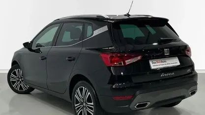Begagnad Seat Arona FR 115 HK (84 kW) 2024 Svart SUV
