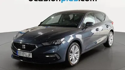 Usado Seat Leon Style 131 CV (96 kW) 2020 Gris Utilitario