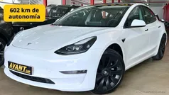 Blanco Usado 2023 Tesla Model 3 Long Range Berlina | 31.900 € (Buen precio)