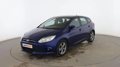 Usado 2013 Ford Focus Trend Berlina | 8199 € (Precio justo)
