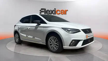 Usado Seat Ibiza Style 80 CV (58 kW) 2024 Blanco Utilitario