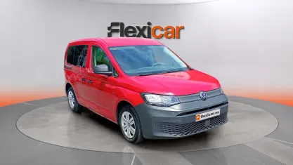 Usado VW Caddy 102 CV (75 kW) 2021 Rojo Monovolumen