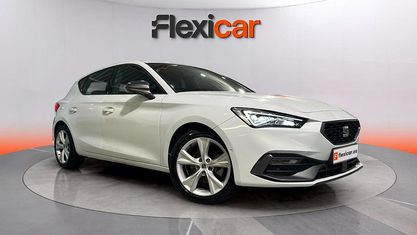Usado Seat Leon FR 110 CV (80 kW) 2024 Blanco Utilitario