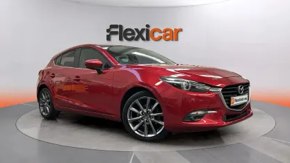 Używany Mazda 3 105 KM (77 kW) 2018 Czerwony Sedan/Limuzyna