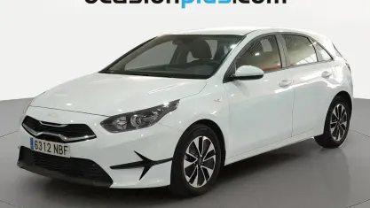Usado Kia Ceed 101 CV (74 kW) 2025 Blanco Utilitario
