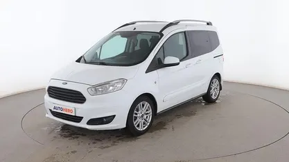 Usado Ford Tourneo Courier Titanium 100 CV (73 kW) 2016 Blanco Monovolumen