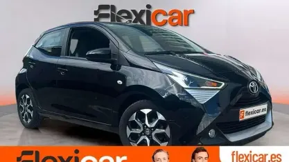 Używany Toyota Aygo X-play 72 KM (52 kW) 2019 Czarny Hatchback