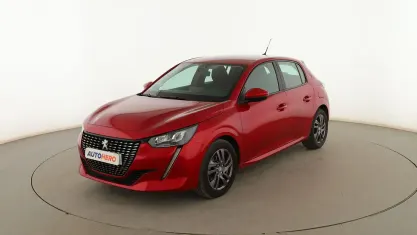 Usado Peugeot 208 Active 101 CV (74 kW) 2021 Rojo Utilitario
