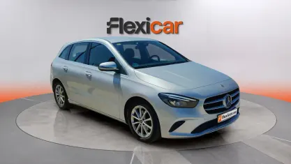 Usado Mercedes B180 137 CV (100 kW) 2020 Gris Monovolumen