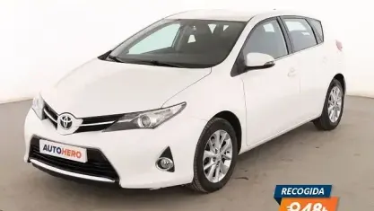 Usado Toyota Auris Active 132 CV (97 kW) 2015 Blanco Utilitario