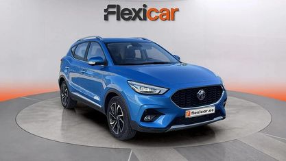 Käytetty MG ZS Luxury 111 HP (81 kW) 2023 Sininen Katumaasturi