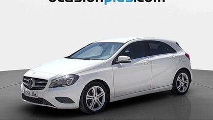 Käytetty Mercedes A200 Urban 136 HP (100 kW) 2015 Valkoinen Viistoperä