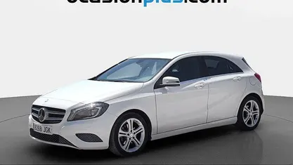 Occasion Mercedes A200 Urban 136 PK (100 kW) 2015 Wit Hatchback