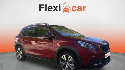 Usado Peugeot 2008 Allure 130 CV (95 kW) 2017 Rojo SUV