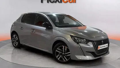 Usado Peugeot 208 Allure 101 CV (74 kW) 2023 Utilitario