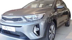Gris Usado 2024 Kia Stonic SUV | 18.700 € (Precio justo)