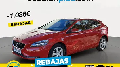 Rojo Usado 2016 Volvo V40 Kinetic Utilitario | 12.954 € (Precio justo)