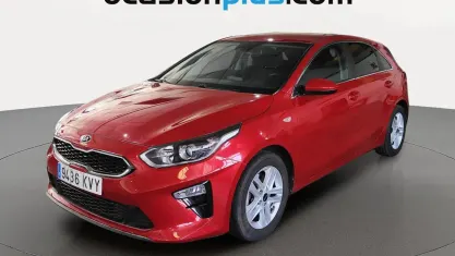 Usado Kia Ceed 116 CV (85 kW) 2019 Rojo Utilitario