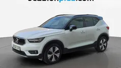 Blanco Usado 2021 Volvo XC40 Momentum SUV | 23.628 € (Buen precio)