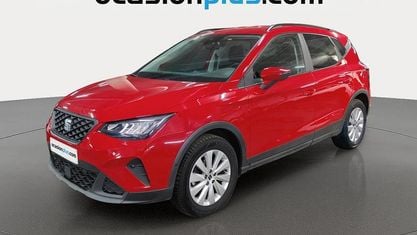Usado Seat Arona Style 110 HP (80 kW) 2023 Vermelho SUV