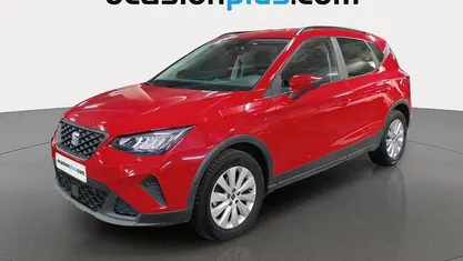 Używany Seat Arona Style 110 KM (80 kW) 2023 Czerwony SUV