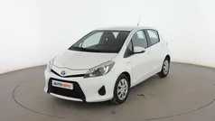 Blanco Usado 2014 Toyota Yaris Hybrid Advance Utilitario | 10.799 € (Precio justo)