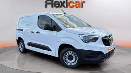 Usado 2021 Opel Combo Edition Monovolumen | 9490 € (Super precio)