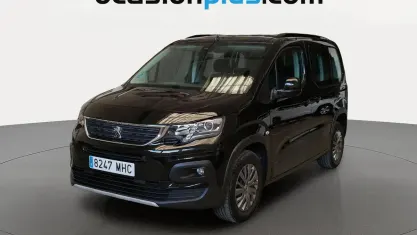 Usado Peugeot Rifter Allure 131 CV (96 kW) 2023 Negro Monovolumen