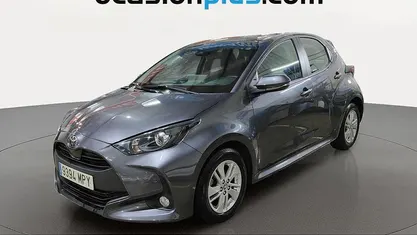 Usado Toyota Yaris Edition 125 CV (91 kW) 2024 Gris Utilitario